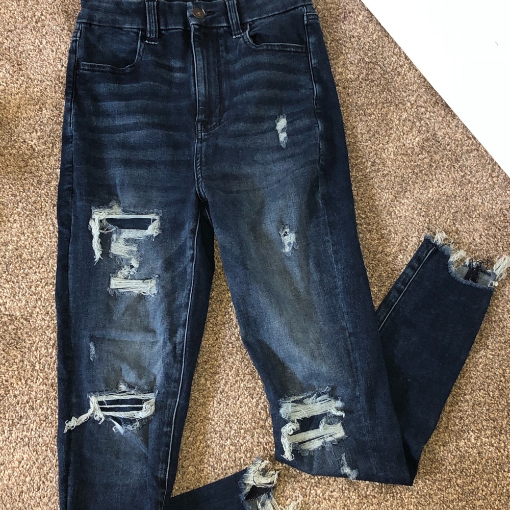 AMERICAN EAGLE CURVY JEANS